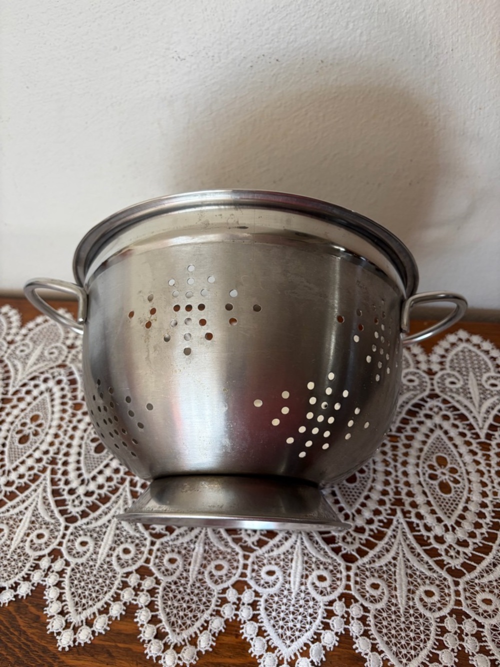Stainless Colander - Picture 5 of 7